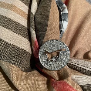 Horse design scarf ring